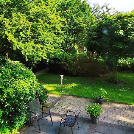 Sandkastenliebe Charmante Ferienwohnung In Villa Dornum Exterior foto